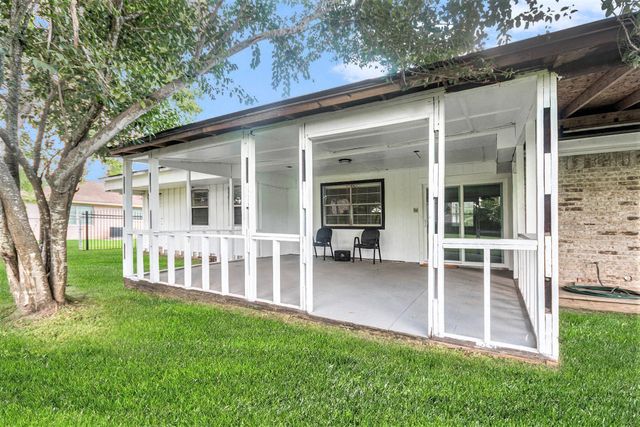 1507 Donovan, Baytown, TX 77520