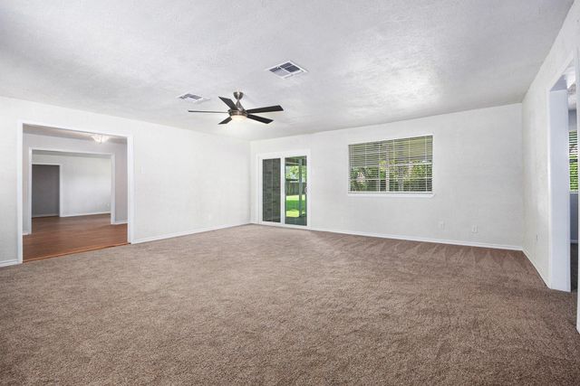 1507 Donovan, Baytown, TX 77520