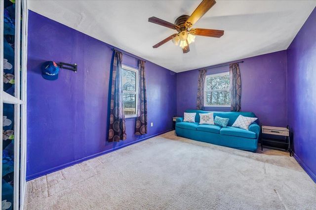 6847 Crowell Gap RD, Roanoke, VA 24014