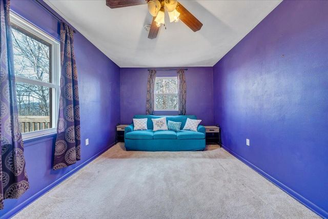 6847 Crowell Gap RD, Roanoke, VA 24014