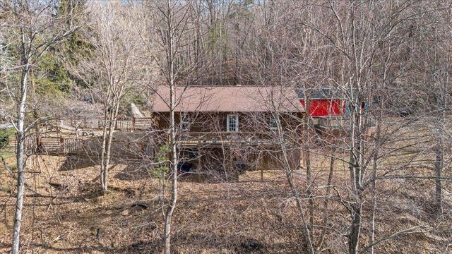 6847 Crowell Gap RD, Roanoke, VA 24014