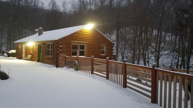 6847 Crowell Gap RD, Roanoke, VA 24014