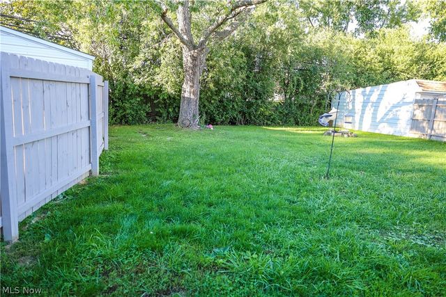 20657 Bowling Green Road, Maple Heights, OH 44137