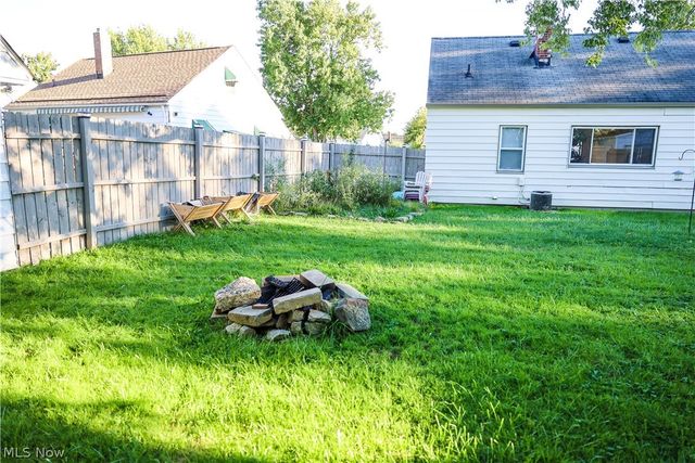 20657 Bowling Green Road, Maple Heights, OH 44137