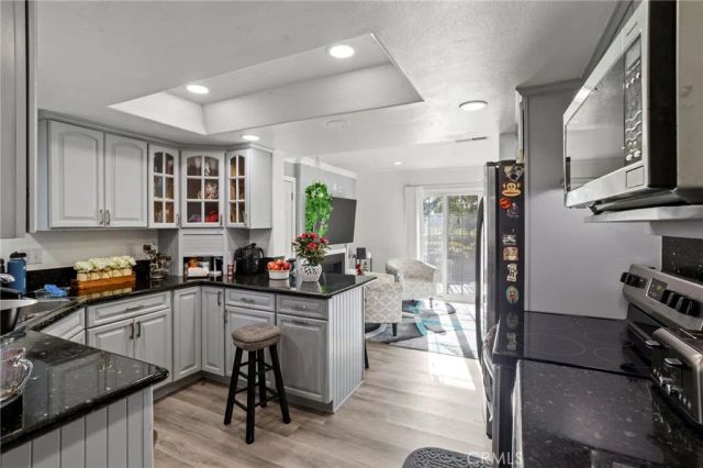 1981 W Bayshore, Anaheim, CA 92801