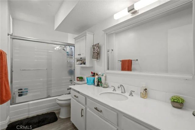 1981 W Bayshore, Anaheim, CA 92801