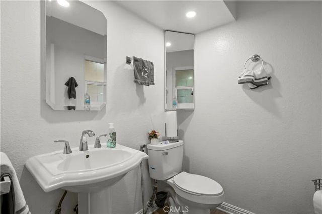 1981 W Bayshore, Anaheim, CA 92801