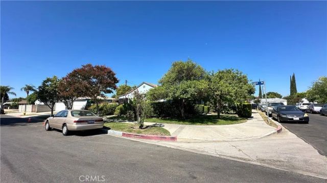 19400 Scroll, Reseda, CA 91335