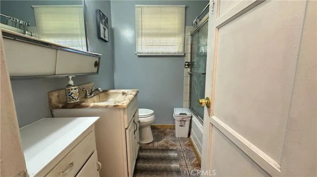 19400 Scroll, Reseda, CA 91335