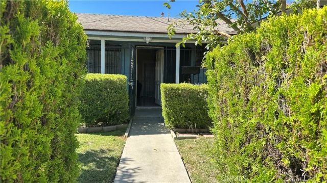 19400 Scroll, Reseda, CA 91335