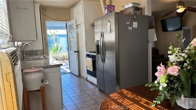 19400 Scroll, Reseda, CA 91335