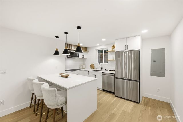 19531 55th Avenue NE, Lake Forest Park, WA 98155