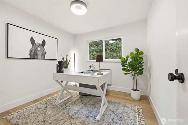 19531 55th Avenue NE, Lake Forest Park, WA 98155