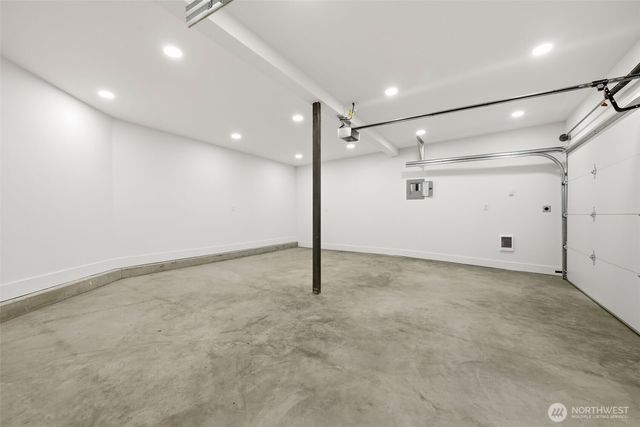 19531 55th Avenue NE, Lake Forest Park, WA 98155