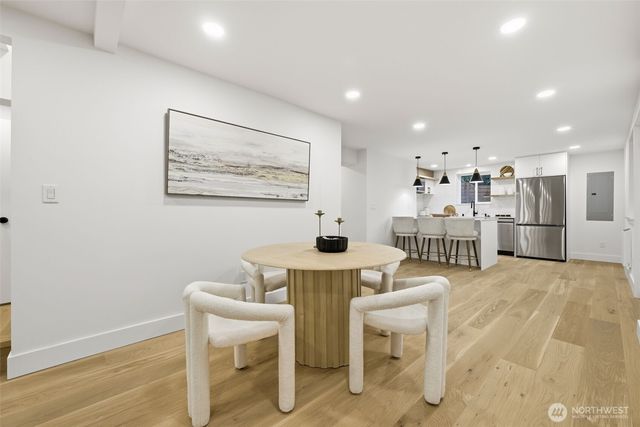 19531 55th Avenue NE, Lake Forest Park, WA 98155