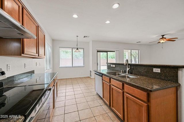 3852 S Eucalyptus Place, Chandler, AZ 85286