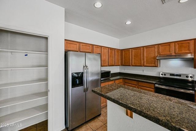 3852 S Eucalyptus Place, Chandler, AZ 85286