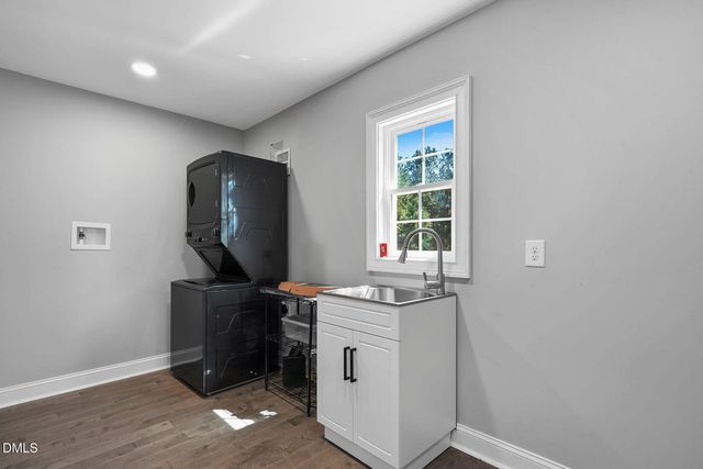 107 School Street, Stem, NC 27581