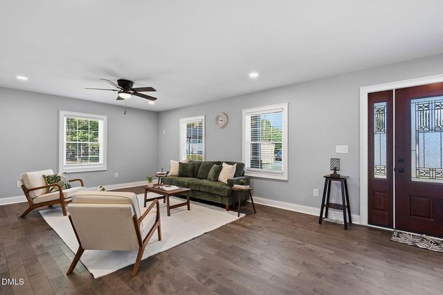 107 School Street, Stem, NC 27581