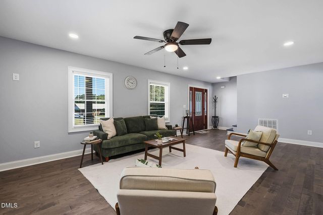 107 School Street, Stem, NC 27581