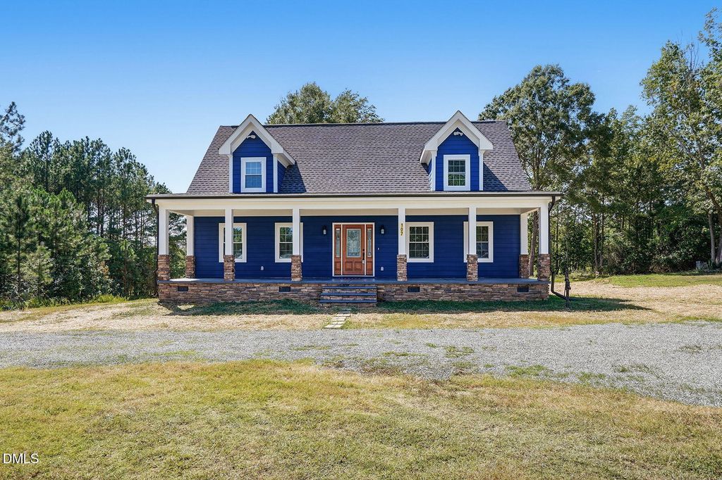 107 School Street, Stem, NC 27581