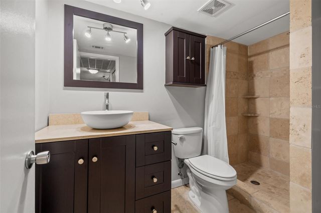 3038 EASTLAND BOULEVARD F101, Clearwater, FL 33761