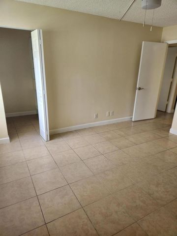 4731 Sable Pine Circle B1, West Palm Beach, FL 33417