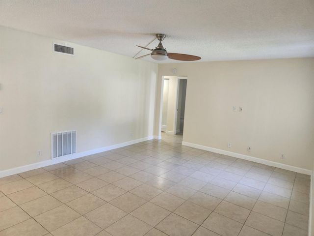 4731 Sable Pine Circle B1, West Palm Beach, FL 33417
