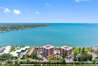 7430 SUNSHINE SKYWAY LANE S 804, St Petersburg, FL 33711