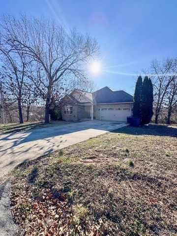21056 Lacombe Road, Waynesville, MO 65583