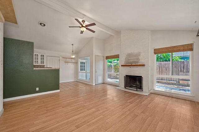 8205 Tanoak Way, Citrus Heights, CA 95621