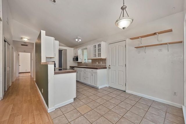 8205 Tanoak Way, Citrus Heights, CA 95621