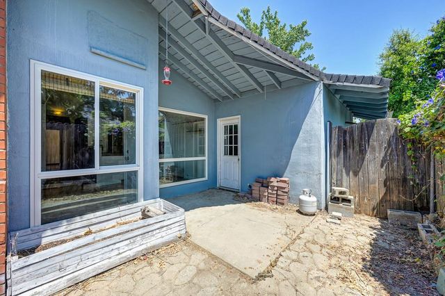 8205 Tanoak Way, Citrus Heights, CA 95621