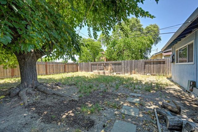 8205 Tanoak Way, Citrus Heights, CA 95621