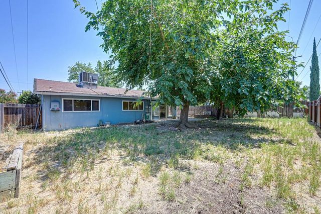 8205 Tanoak Way, Citrus Heights, CA 95621