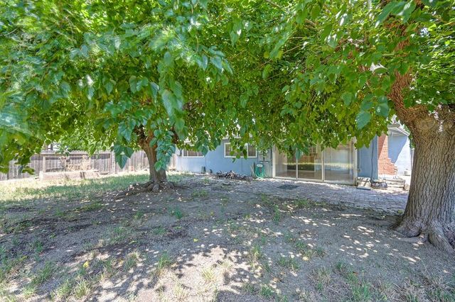 8205 Tanoak Way, Citrus Heights, CA 95621
