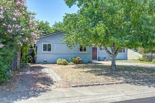8205 Tanoak Way, Citrus Heights, CA 95621