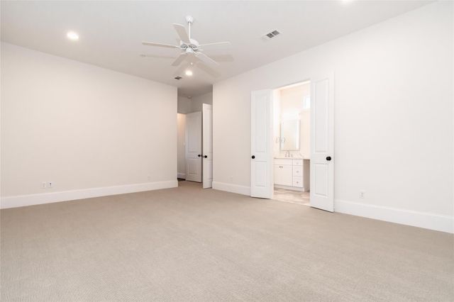 3821 N Braeswood Boulevard C, Houston, TX 77025