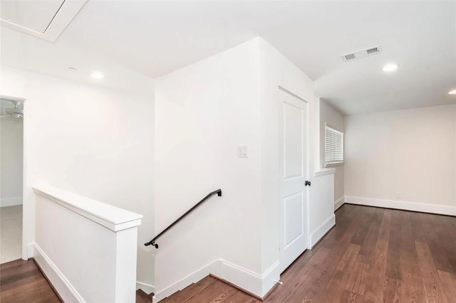 3821 N Braeswood Boulevard C, Houston, TX 77025