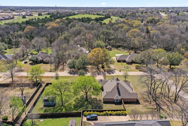 857 Clearwater Drive, Midlothian, TX 76065