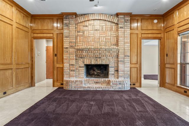 857 Clearwater Drive, Midlothian, TX 76065