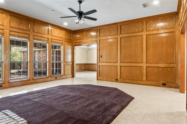 857 Clearwater Drive, Midlothian, TX 76065