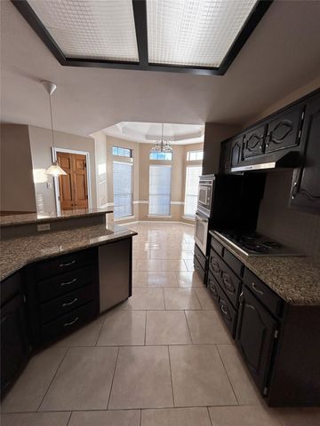 857 Clearwater Drive, Midlothian, TX 76065