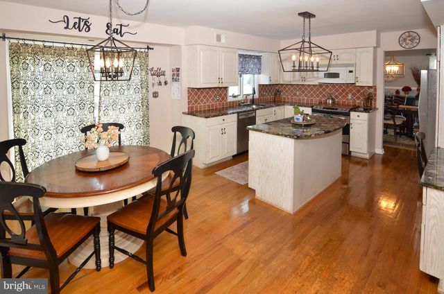 107 ENGLEWOOD BLVD, Hamilton, NJ 08610