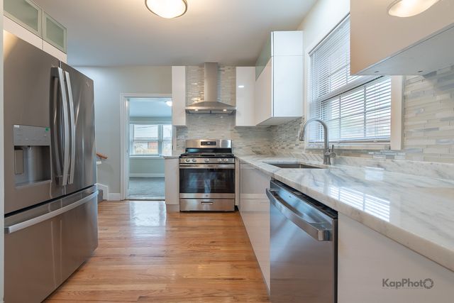7727 S Stewart Avenue, Chicago, IL 60620