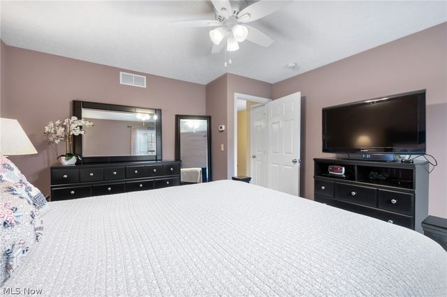 342 Angela Lane, Avon Lake, OH 44012