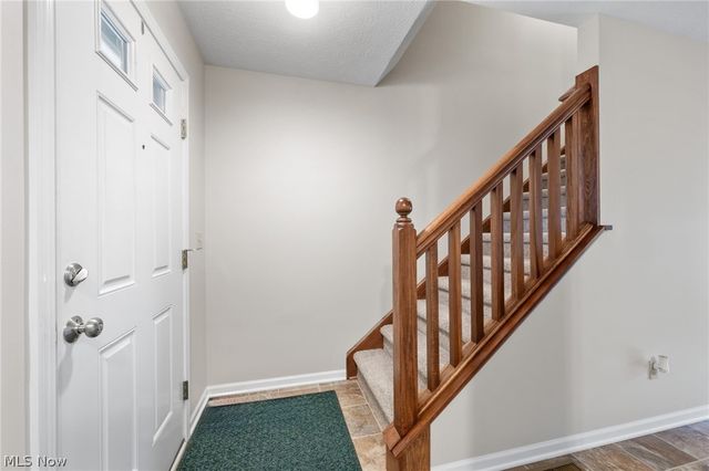 342 Angela Lane, Avon Lake, OH 44012