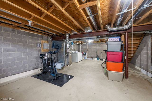 342 Angela Lane, Avon Lake, OH 44012