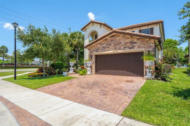 5113 NW 52nd Street, Tamarac, FL 33319