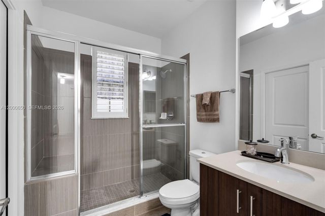 5113 NW 52nd Street, Tamarac, FL 33319